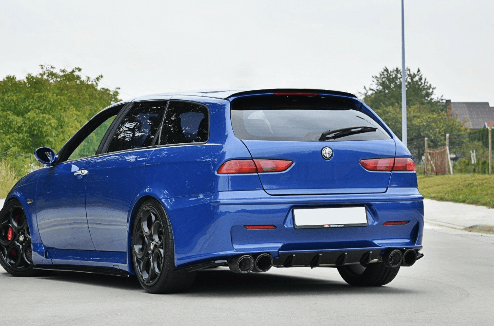 Spojler dachowy Maxton Alfa Romeo 156 GTA SW (czarny połysk-4