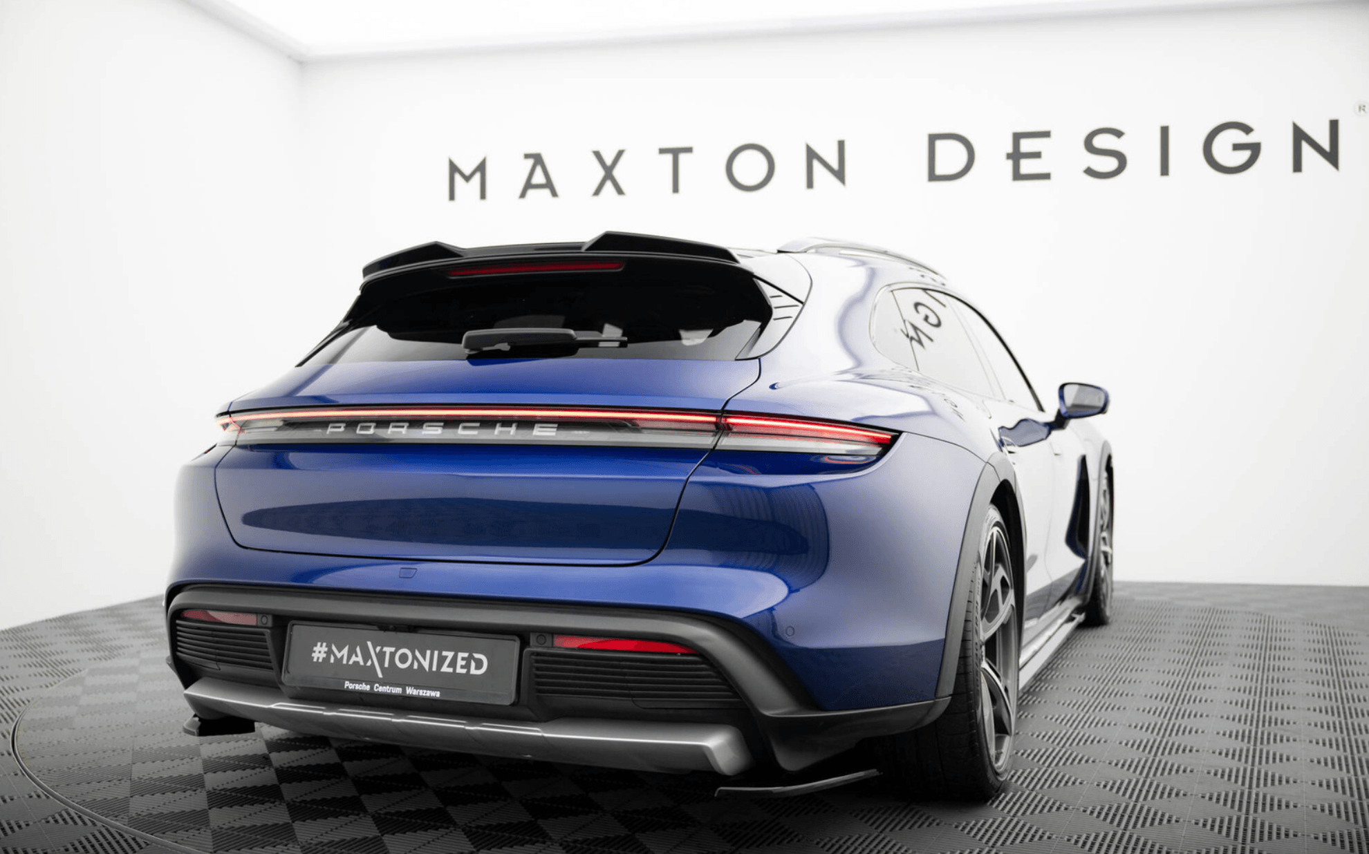 Spoiler Cap 3D Maxton Porsche Taycan Cross Turismo 4S-3